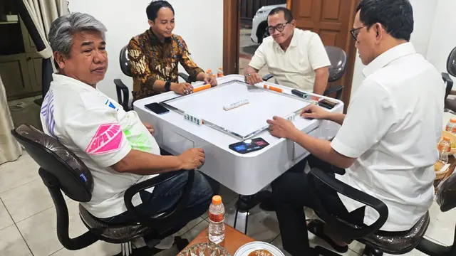 Menteri P2MI Karding Angkat Bicara soal Viralnya Foto Main Domino