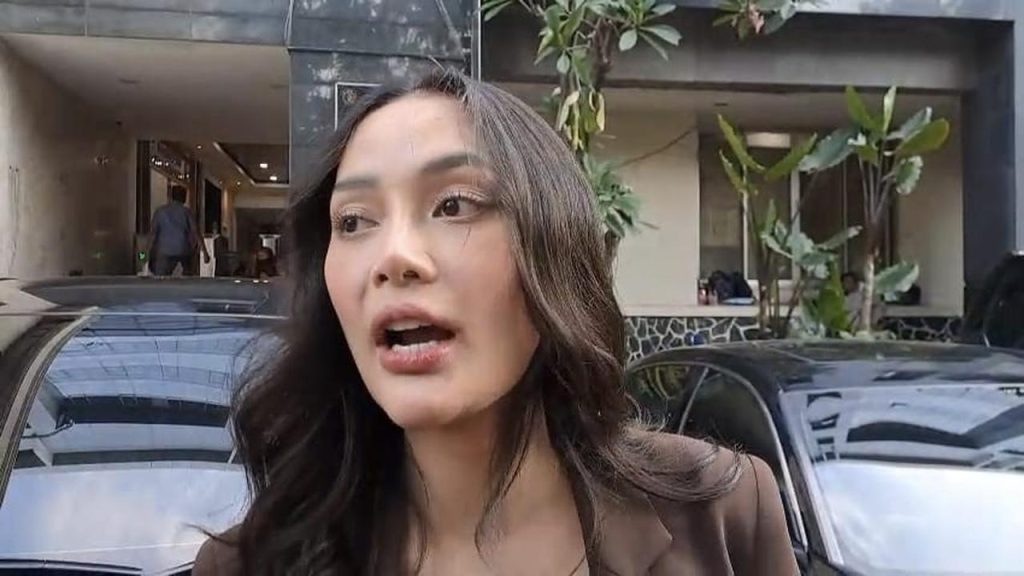 Erika Carlina Cabut Laporan Terhadap DJ Panda